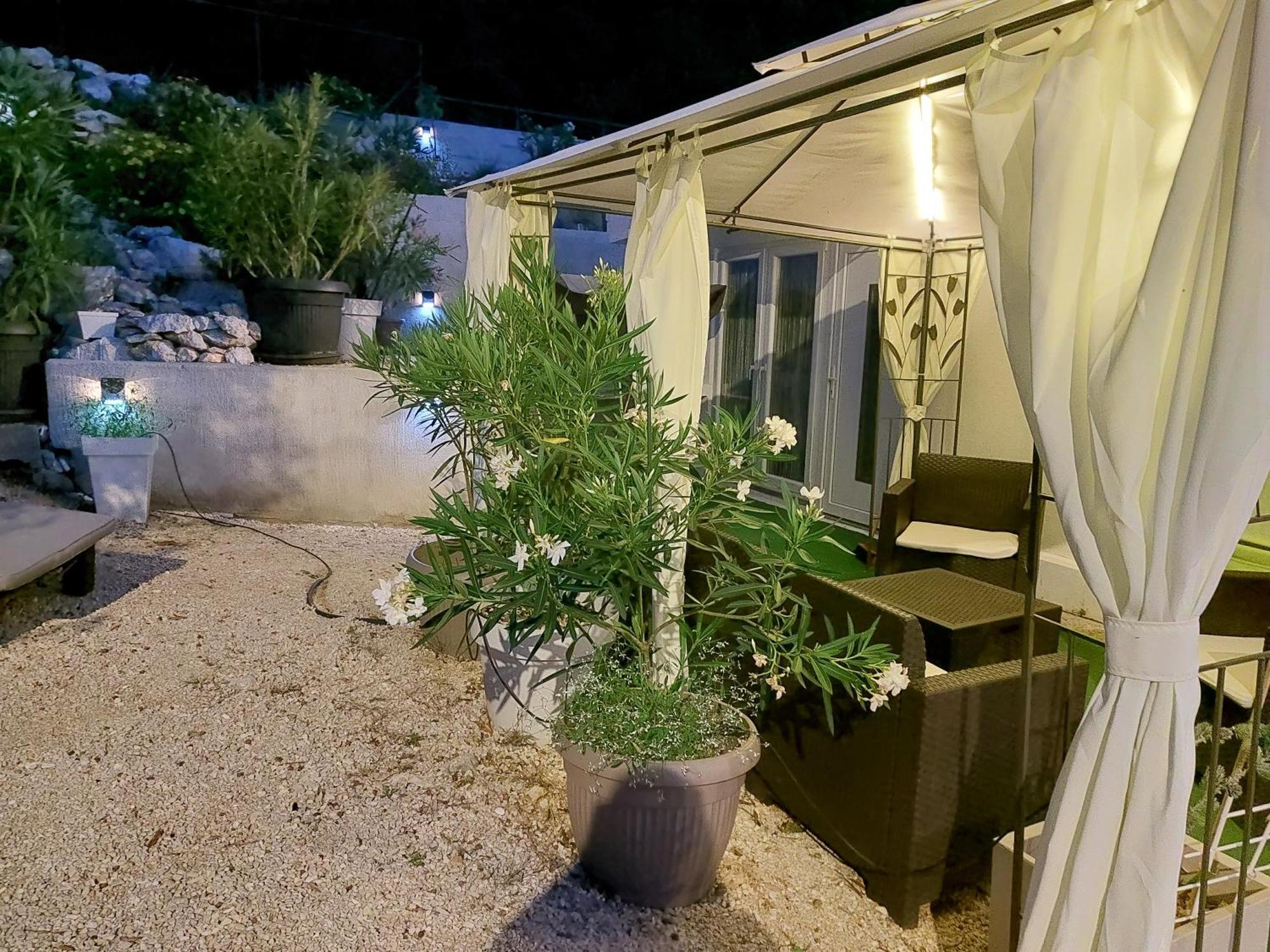 Family Apartment Villa Zrnka S Besplatnim Parkingom โรวีน ห้อง รูปภาพ